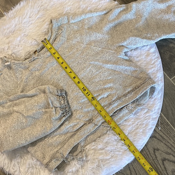 Free People Cropped Distressed Heather Grey Balloon Sleeve Sweater - Picture 6 of 9